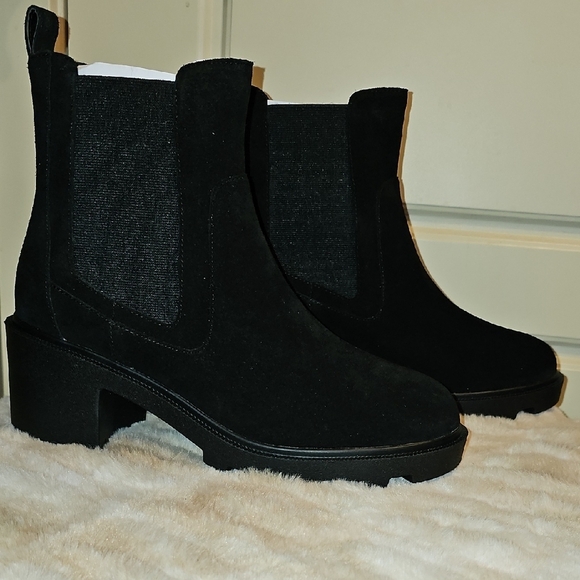 LISA VICKY-Women's Black Suede Ankle Boots Size 10. NIB! - Picture 5 of 12